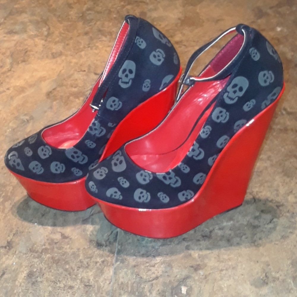 Black Velvet Skull Wedge Heels